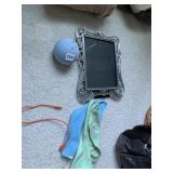 AMAZON CLOCK RADIO, PICTURE FRAME AND 2 TOWELS