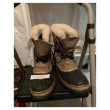 SZ. 11 SNOW BOOTS