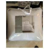 COMFORTER FULL/QUEEN, DOWN, NEW