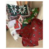 CHRISTMAS TOWELS WITH CONTAINER