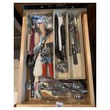 FLATWARE, KITCHEN UTENSILS