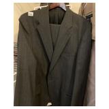 MENï¿½S CHAPS SUIT 44T