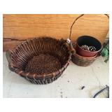 BASKETS AND STORAGE CONTAINERS