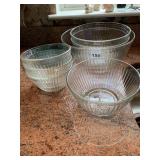 PYREX BOWLS SOME WITH LIDS