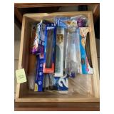 CONTENTS OF DRAWER, ZIPLOC BAGS, SARAN WRAP, ETC.
