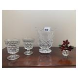ASSORTED CLEAR GLASS AND GLASS FLOWERS