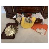 PLACEMATS, NAPKINS