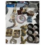 ASSORTED HOME Dï¿½COR PIECES INCLUDING VINTAGE