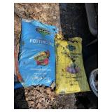 POTTING SOIL AND GARDEN SOIL