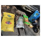 GARDEN SOIL AND POTTING MIX
