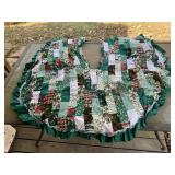 HAND QUILTED CHRISTMAS TREE SKIRT