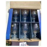 CRYSTAL WINE GLASSES IN BOX NEW