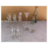 GROUP OF ASSORTED GLASSWARE