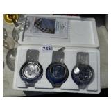 VAN HYGAN ART EDITIONS ORNAMENT BOX W/ WOLF