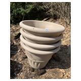 4 LARGE MATCHING PLANTERS