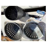 NEVER USED STRAINER BOWLS, CUISINART SCOOP