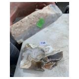 POLISHED STONE PIECES