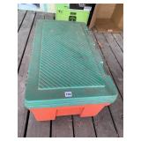 LOCKING FLIP TOP STORAGE BIN