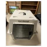 NEVER USED SIDE TABLE/KENNEL CONVERTIBLE PET