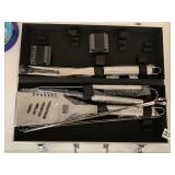 GRILL UTENSIL SET IN CASE
