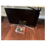 SAMSUNG 40" W/ REMOTE - MODEL UN40J520DAF