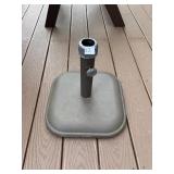 WEIGHTED UMBRELLA BASE