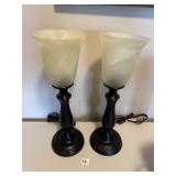 18" H BRONZE FINISH TABLE LAMP