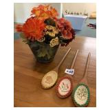 DECORATIVE SPOONS WITH FLOWERS