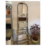 STANRITE STUDIO METAL EASEL AND ALUMINUM STEP