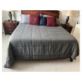 KING SIZE GRAY KOTTO COMFORTER AND 6 ACCENT