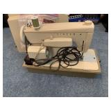 SINGER "FASHION MATE" SEWING MACHINE IN ORIGINAL
