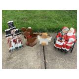 WOODEN CHRISTMAS HANGINGS & MR. & MRS. CLAUS ON