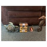 GLASS CUBE STEELERS LIGHT, SEAHORSE &TURTLE