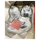 LENOX YULETIDE METAL SERVE WARE