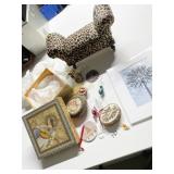 DECORATIVE BOX AND STORAGE COUCH FOR DOLL