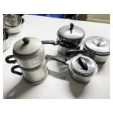 VINTAGE COFFEE MAKER AND VARIOUS SMALL POTS