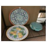 PLASTIC SERVING TRAYS