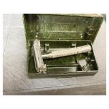 G.E.M. RAZOR IN BOX & VINTAGE PLASTIC HANDLED
