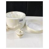 PORCELAIN TRINKET BOX