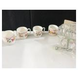 VINTAGE MUG HOLDER AND MERRY CHRISTMAS MUG SET