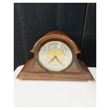 HOWARD MILLER MANTLE CLOCK BATTERY OPERATED, 11"