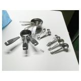 STAINLESS MEASURING CUPS & SPOONS SETS