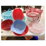 PLASTIC BASKETS & BOWLS