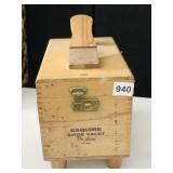ESQUIRE SHOE VALET WITH CLEANING SUPPLIES