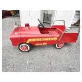 AMF #508 VINTAGE PEDAL FIRE TRUCK GOOD CONDITION