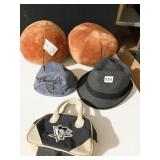 PENGUINS SMALL PURSE, TWO HATS AND TWO BASKETBALL