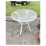 OUTSIDE TABLE 27 H X 28 ROUND