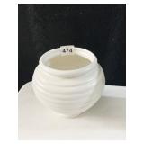 HULL URN VASE 6.5" H