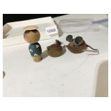 WOOD ORIENTAL FIGURE W/ 2 CHANGEABLE HATS AND 2