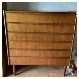 MID- CENTURY 6 DRAWER DRESSER HAND DOVETAILED